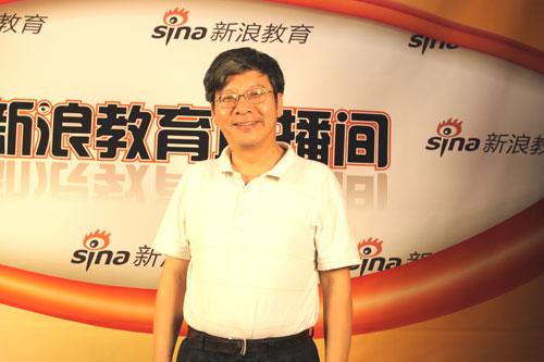 永利集团心理系系主任周晓林教授做客新浪